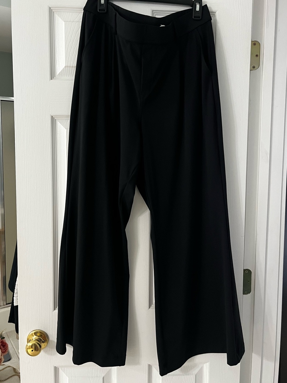 HALARA Black Wide-Leg High-Rise Pants